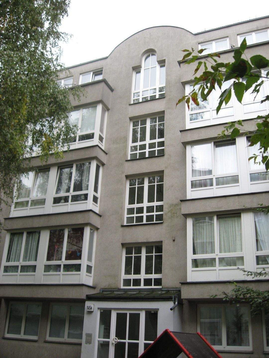Stellplatz in der Tiefgarage verfügbar !