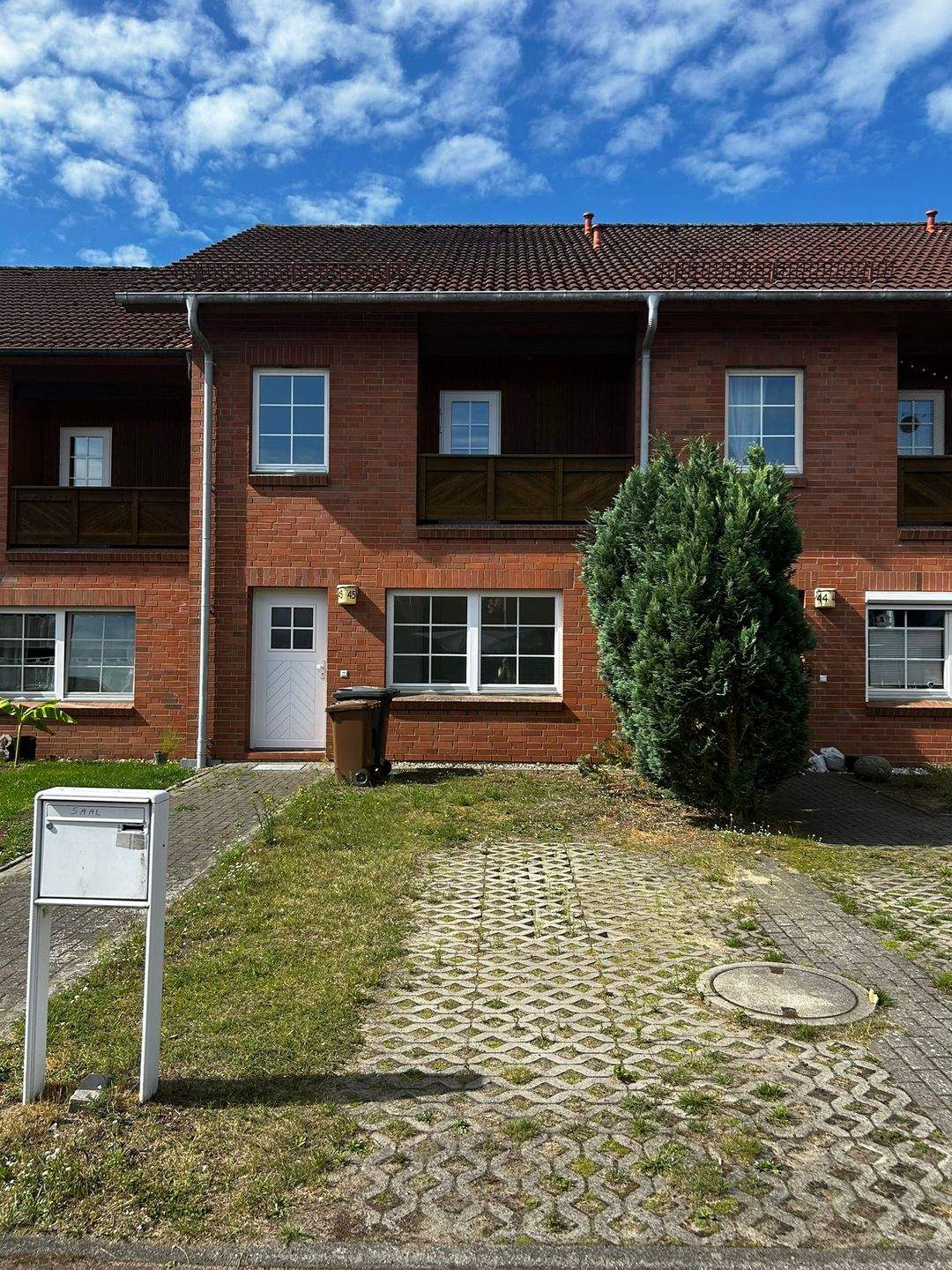 Familiärere Wohnanlage 4 Zimmer Reihenmittelhaus *Terrasse mit kleinem Garten *Balkon *Wohnküche *Wannenbad *Gäste WC*Stellplatz
