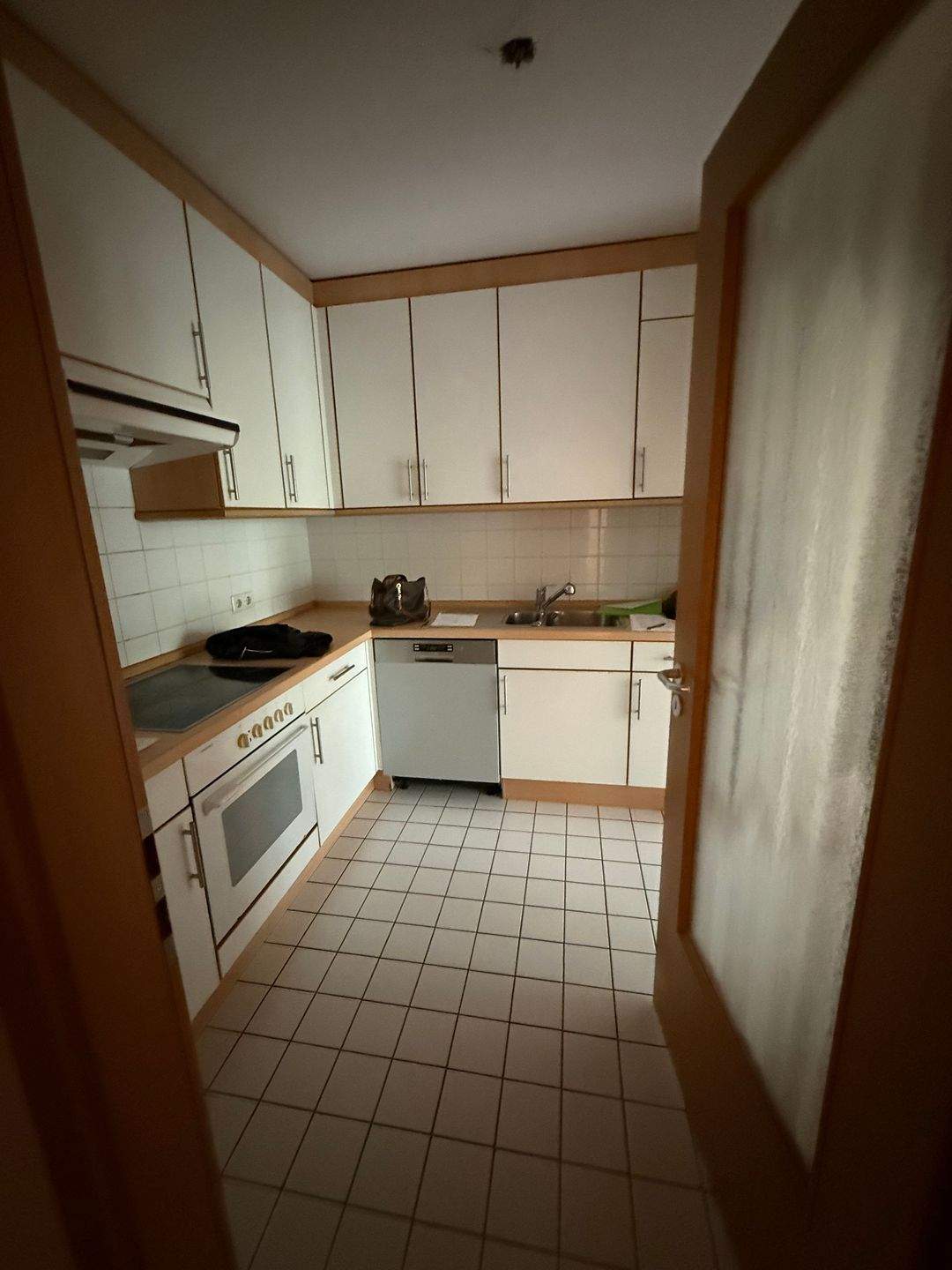 Idyllisch gelegene 2 Zimmer Wohnung *renovierungsbedürftig *Wannenbad *Terrasse *kleiner Keller *EBK