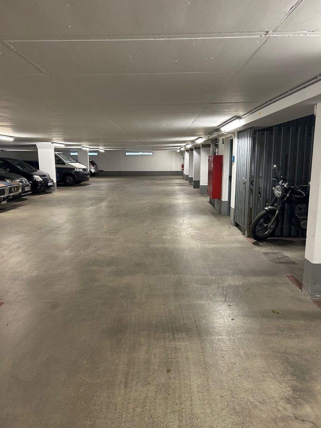 Stellplatz in der Tiefgarage verfügbar - Rummelsburger Bucht - Ostkreuz