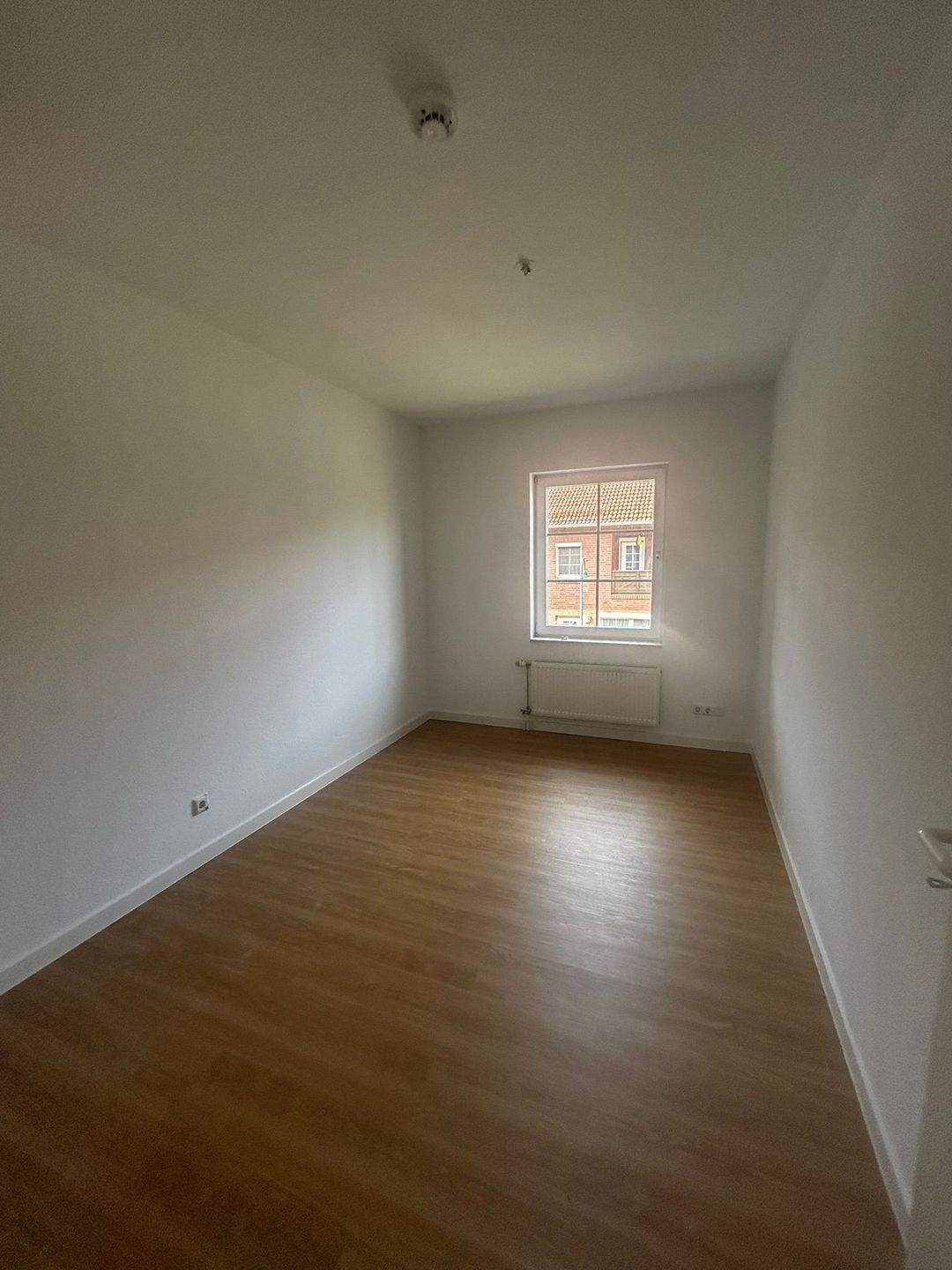 Familiärere Wohnanlage 4 Zimmer Reihenmittelhaus *Terrasse mit kleinem Garten *Balkon *Wohnküche *Wannenbad *Gäste WC*Stellplatz
