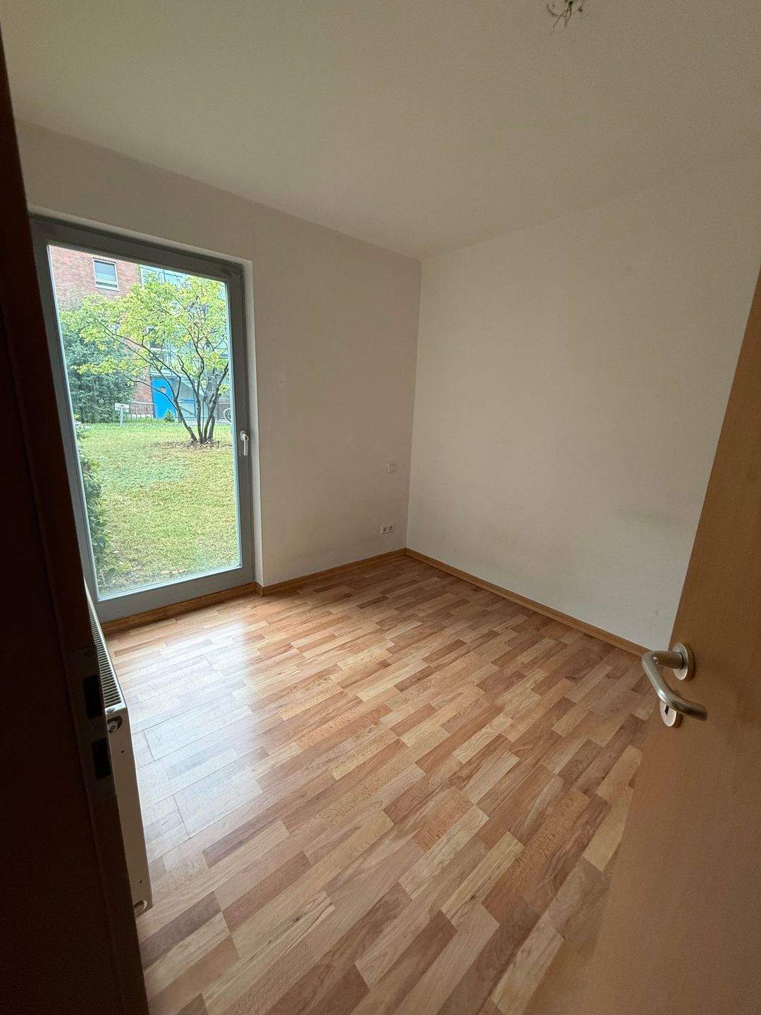 Idyllisch gelegene 2 Zimmer Wohnung *renovierungsbedürftig *Wannenbad *Terrasse *kleiner Keller *EBK