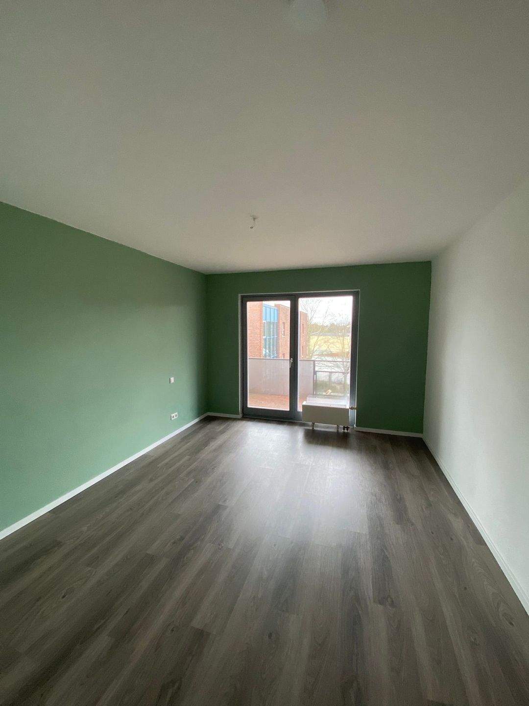 Idyllisch gelegene 2 Zimmer Wohnung *Wannenbad *Abstellraum *Balkon *kleiner Keller *EBK *Aufzug