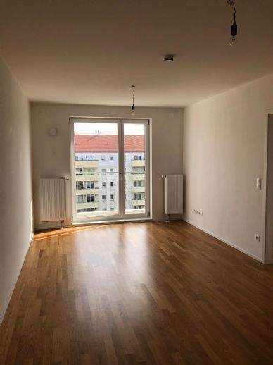 Wunderschöne 2 Zimmer Wohnung *Balkon *EBK *Parkett *Keller