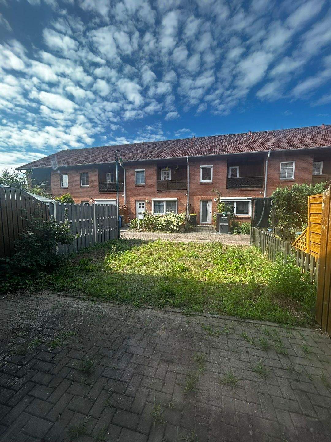 Familiärere Wohnanlage 4 Zimmer Reihenmittelhaus *Terrasse mit kleinem Garten *Balkon *Wohnküche *Wannenbad *Gäste WC*Stellplatz