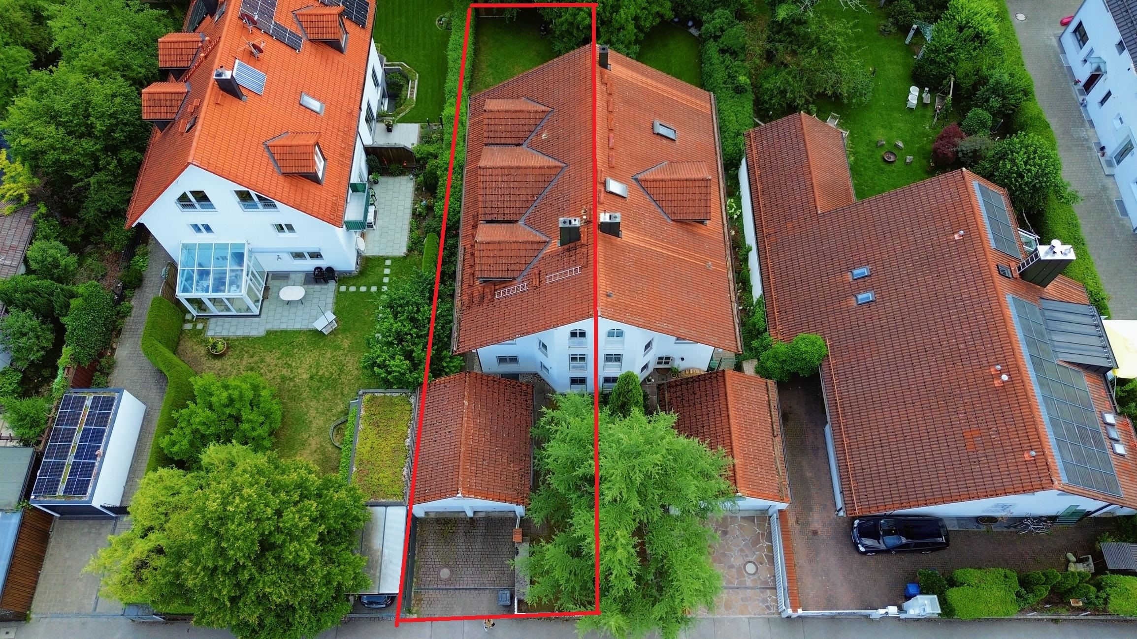 Attraktive Doppelhaushälfte mit drei Wohneinheiten in sonniger und ruhiger Lage