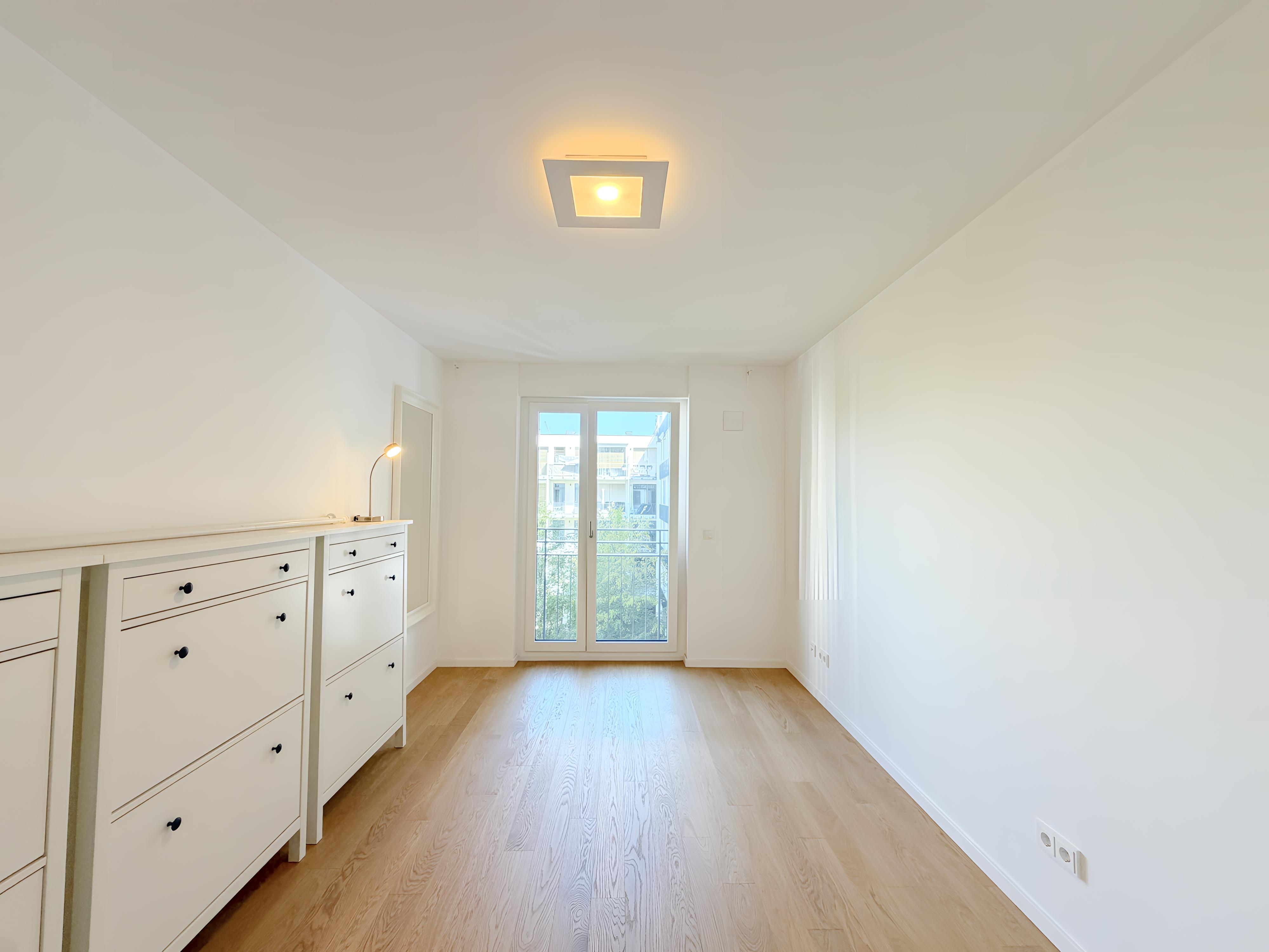 Neuwertige Eleganz mit grünem Innenhof - Im Herzen Bogenhausens
