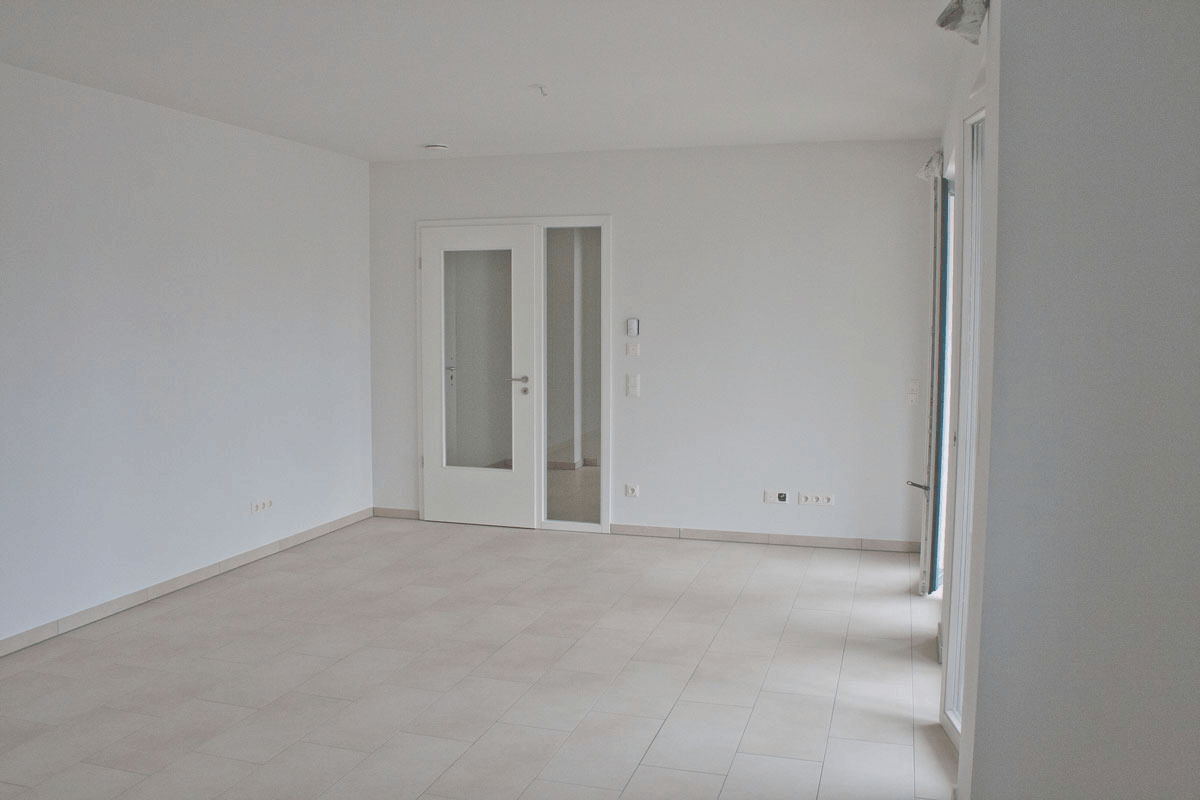 Schwabing-West: Großzügige 2 Zi. Wohnung mit Süd-Balkon