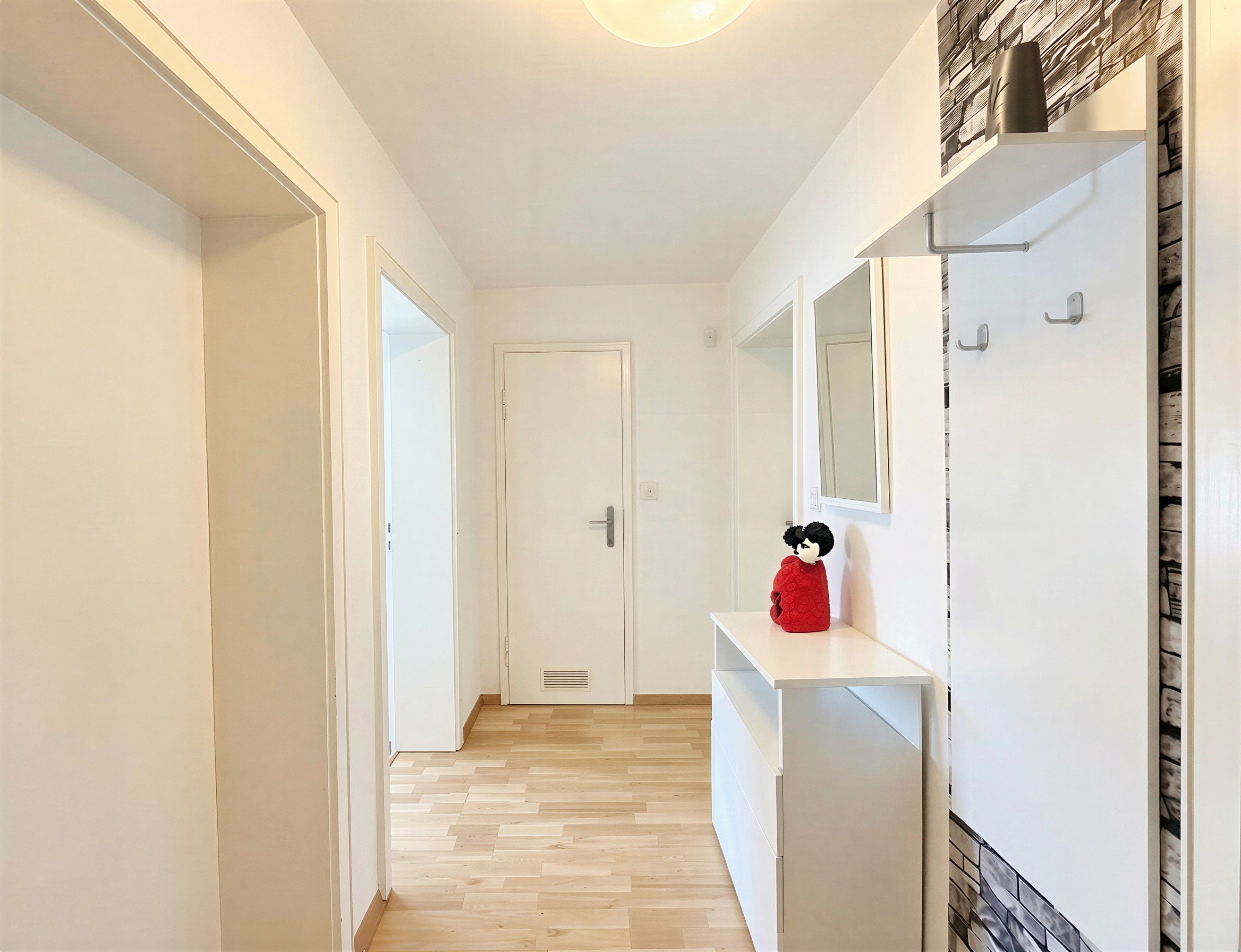 Sonniges Zuhause im Münchner Westen – Stilvoll & Gemütlich