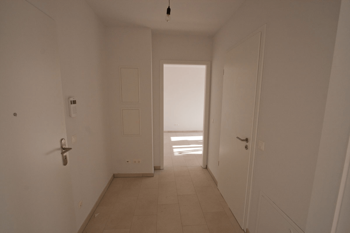 Schwabing-West: Großzügige 2 Zi. Wohnung mit Süd-Balkon