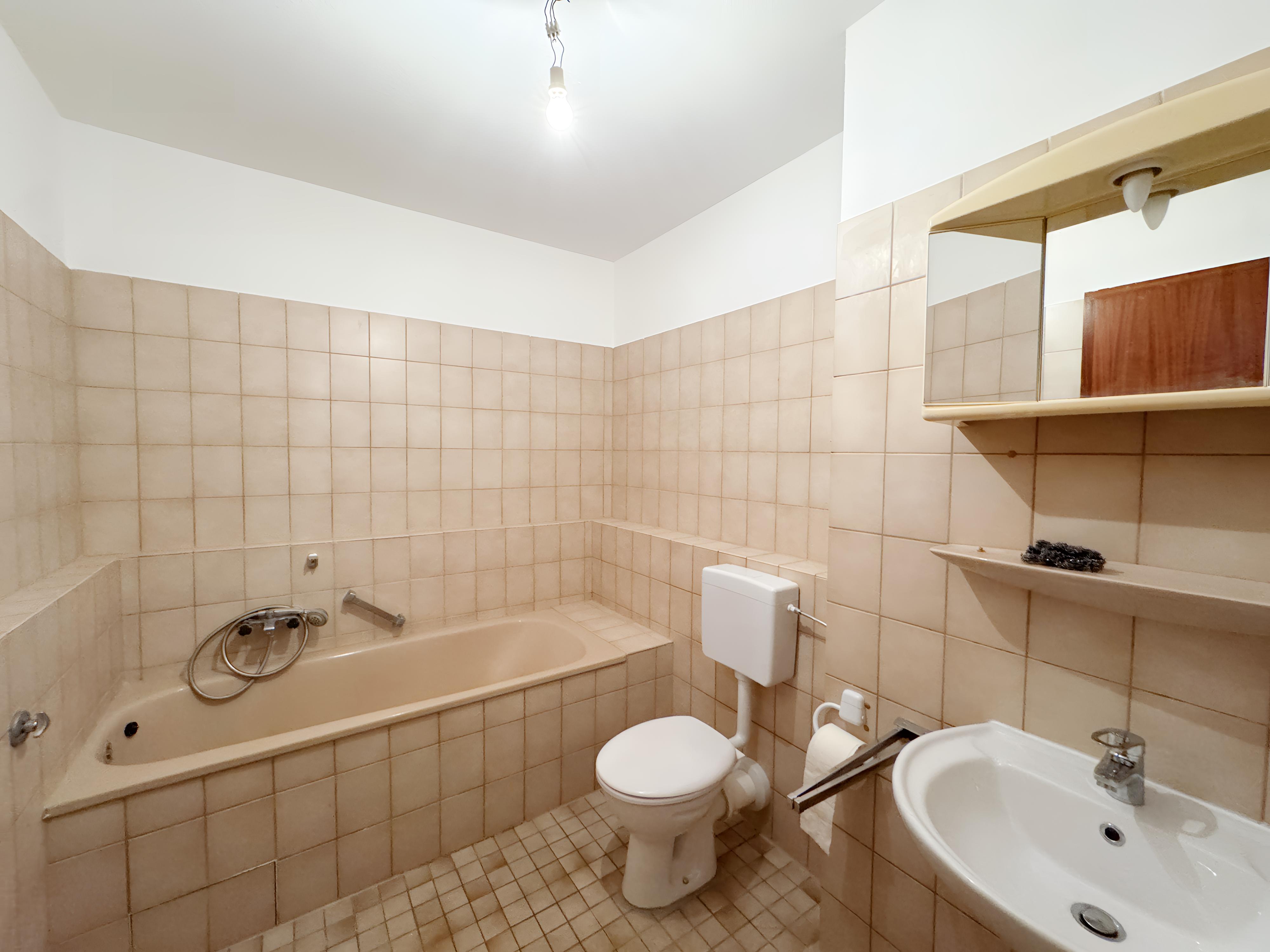 2-Zimmer Wohnung mit Balkon - Direkt an der U6 Martinsried