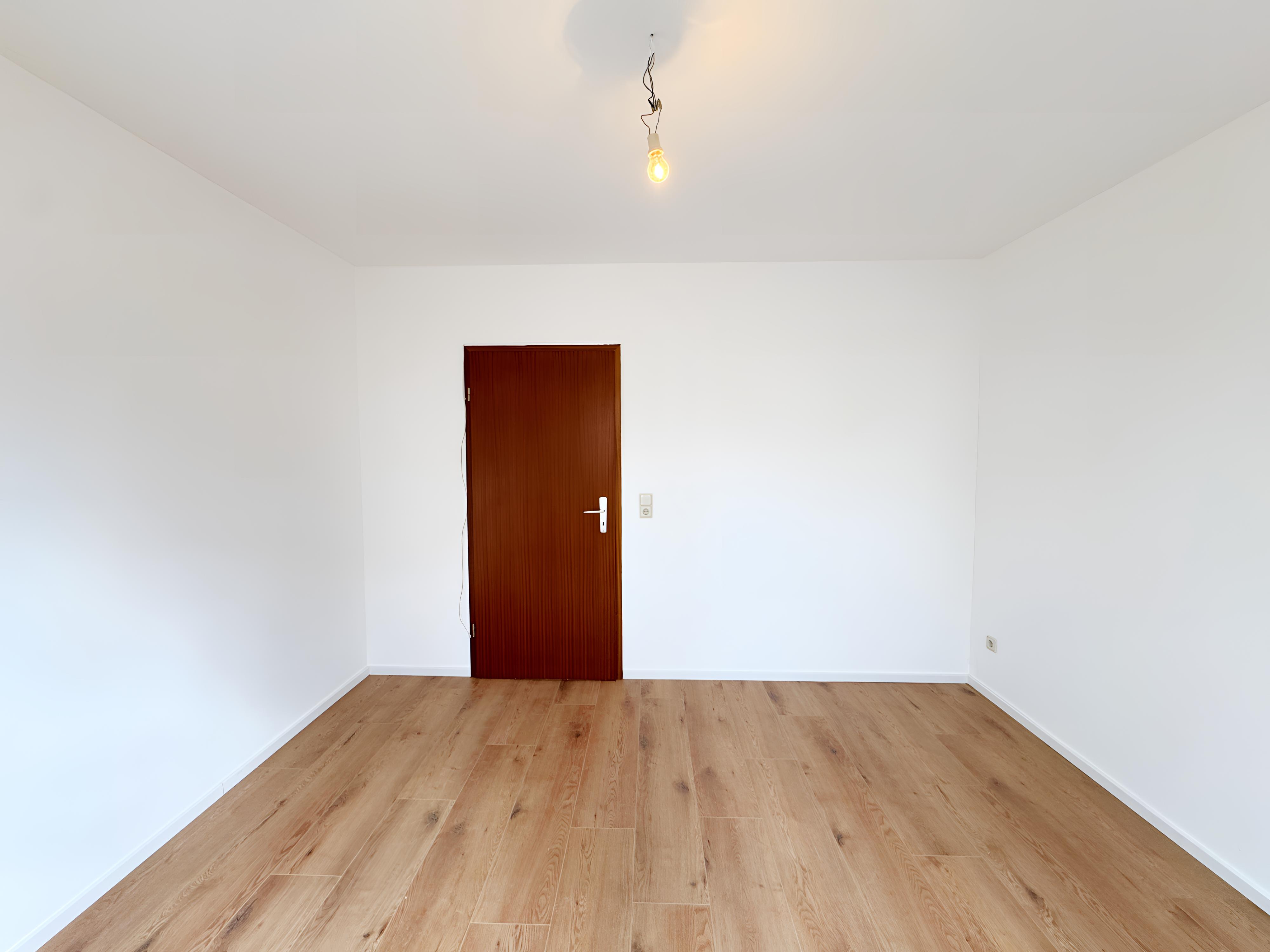 2-Zimmer Wohnung mit Balkon - Direkt an der U6 Martinsried
